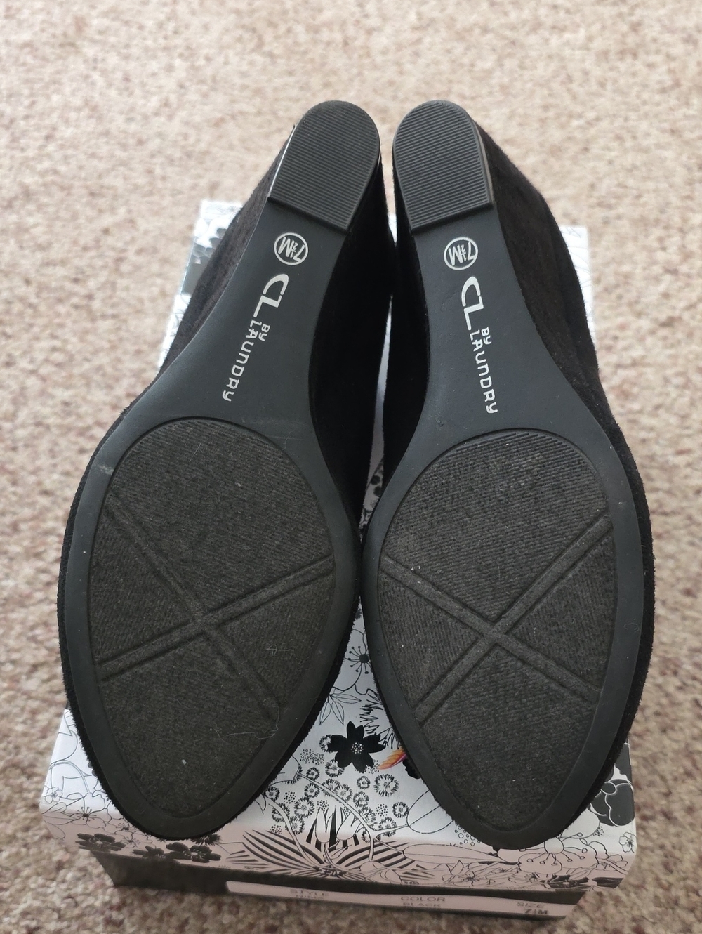 CL by Laundry Black Round-Toe Suede-Look Pumps, Size 7.5, Style: Nima - Picture 6 of 6